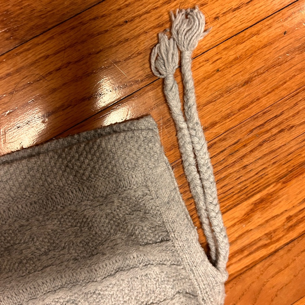 Madewell Soft Gray Knit Sleeveless Sweater, size large - Picture 5 of 10